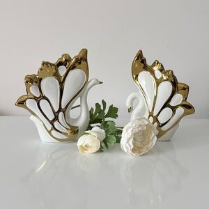 Pair of Porcelain Swan Figurines with Gold Accents Romanticism Hollywood Regency
